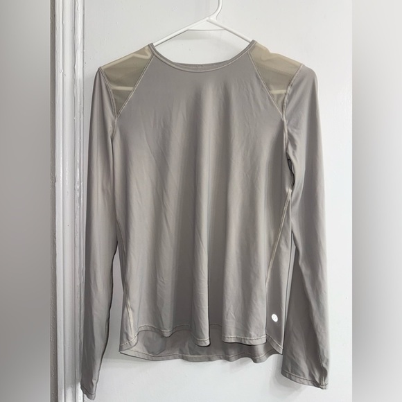Lululemon flattering top size 6 - Picture 1 of 3